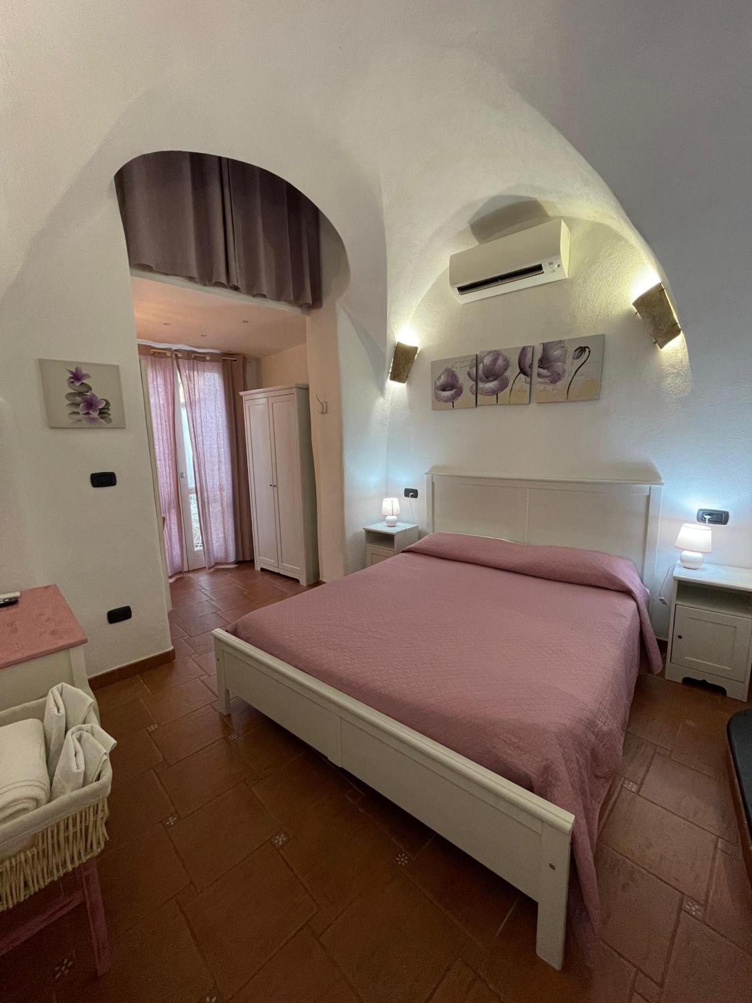 Bed and Breakfast Ca' Du Batan Spotorno Habitación foto
